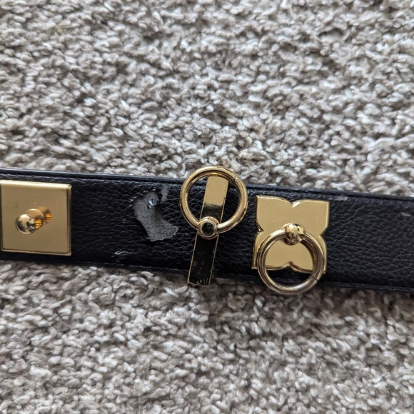 BCBG Toggle Belt - Picture 5 of 10